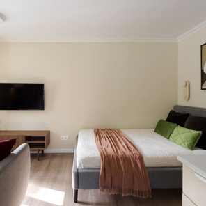 Апартаменты на Новолучанской 26.2